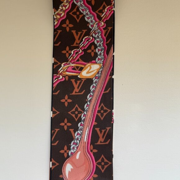 Louis Vuitton Silk Scarf - Picture 8 of 9